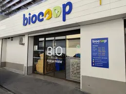 84-biocoop-marseille-endoume-magasin-bio-facade-entree-devanture.webp