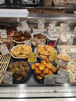 84-biocoop-marseille-endoume-magasin-bio-traiteur-plat-cuisiner.webp